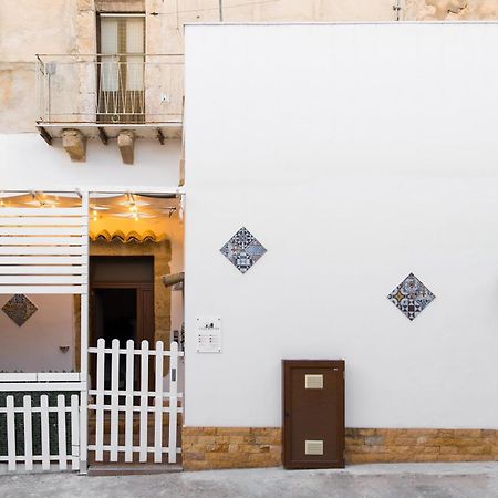 Centro Storico Sciacca - Casa Di Pisa Cortile Termine Villa Exteriör bild