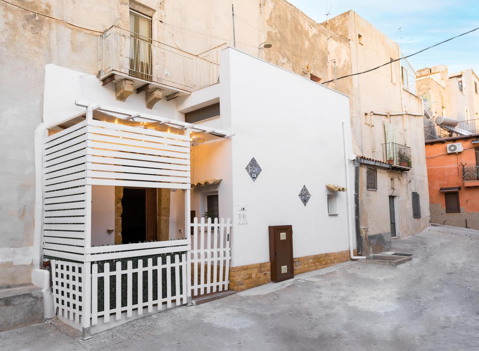 Centro Storico Sciacca - Casa Di Pisa Cortile Termine Villa Exteriör bild